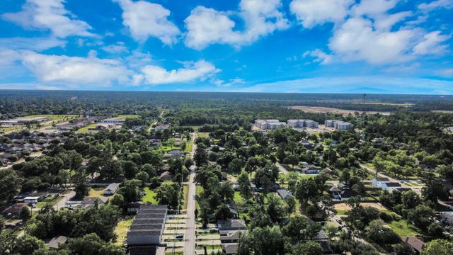 9027 Madera Road A/B, Houston, TX 77078