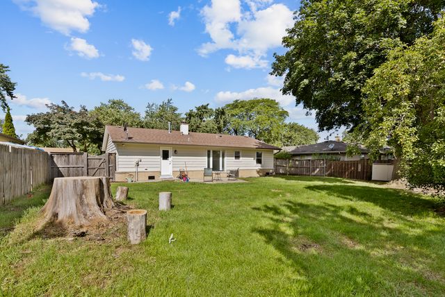 1031 Maple Lane, Elk Grove Village, IL 60007