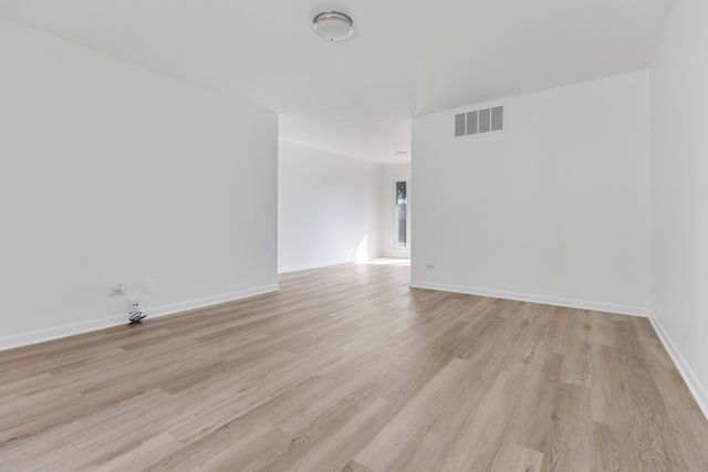 1031 Maple Lane, Elk Grove Village, IL 60007