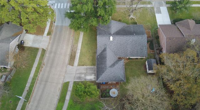 17655 Seven Pines Drive, Spring, TX 77379