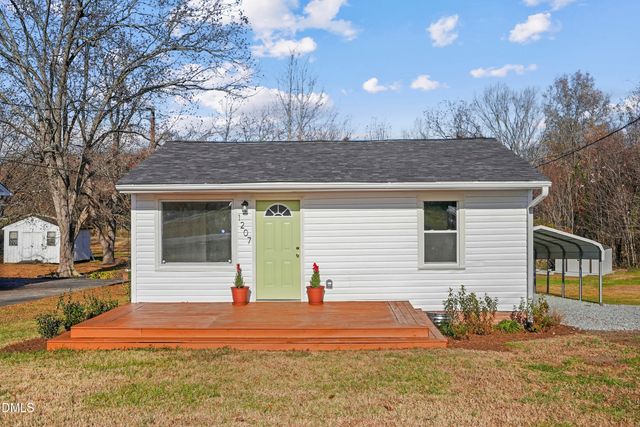 1207 Jackson Street, Burlington, NC 27217