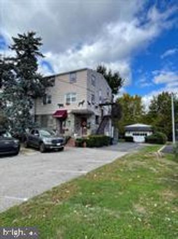 304 N CHESTER PIKE, Glenolden, PA 19036