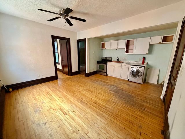 1928 Aldrich Avenue S B105, Minneapolis, MN 55403