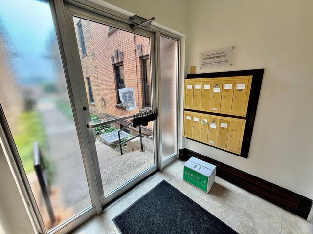 1928 Aldrich Avenue S B105, Minneapolis, MN 55403
