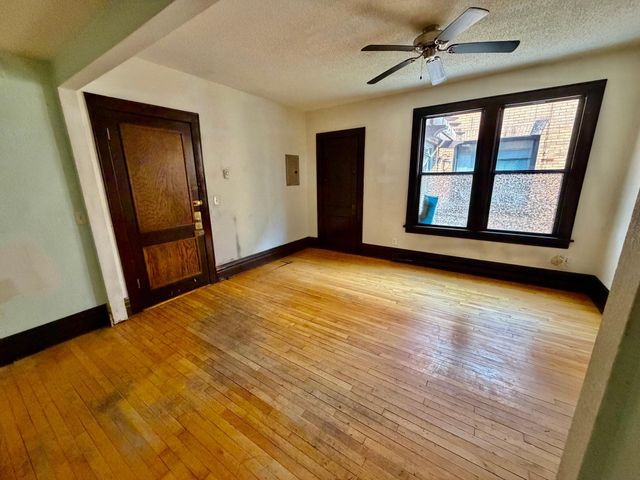 1928 Aldrich Avenue S B105, Minneapolis, MN 55403
