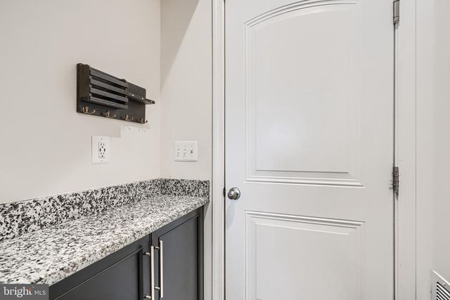 1815 IRIS LN, Hanover, MD 21076