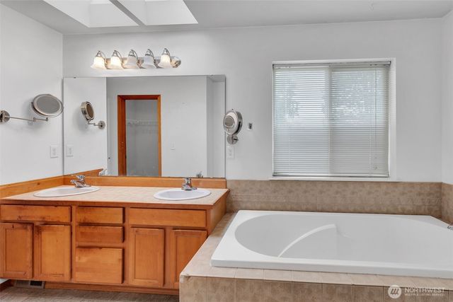 728 95th Court SE, Everett, WA 98208