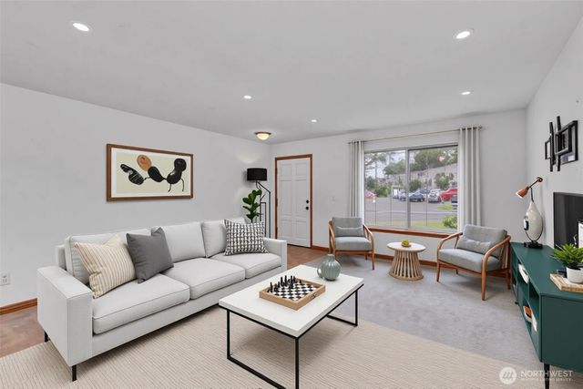 728 95th Court SE, Everett, WA 98208