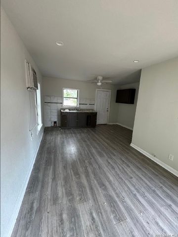 391 DORIE ST, San Antonio, TX 78220