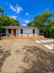 391 DORIE ST, San Antonio, TX 78220
