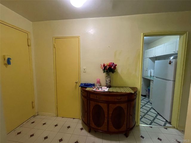 42-42 Colden Street B21, Flushing, NY 11355