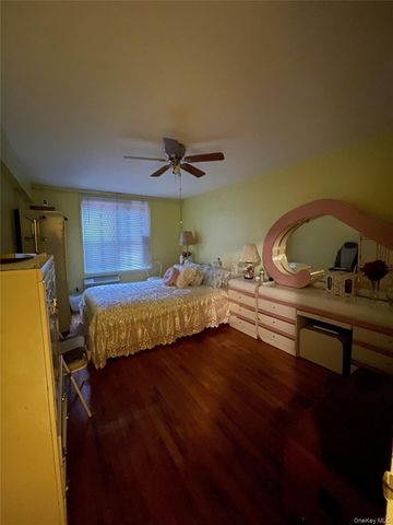 42-42 Colden Street B21, Flushing, NY 11355