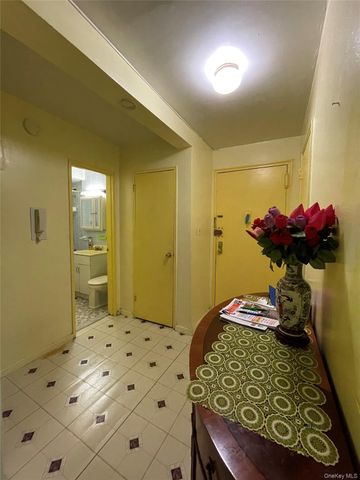 42-42 Colden Street B21, Flushing, NY 11355