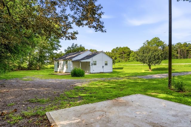 6543 McMinnville Hwy, Smithville, TN 37166
