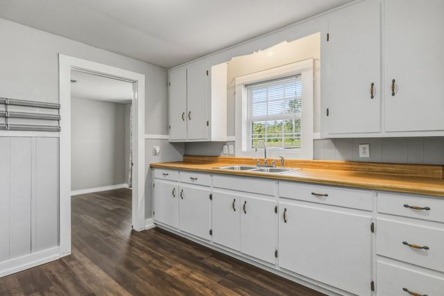 6543 McMinnville Hwy, Smithville, TN 37166