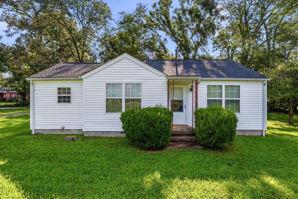 6543 McMinnville Hwy, Smithville, TN 37166