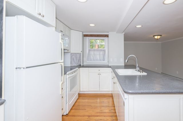 57 Elm St, Marblehead, MA 01945