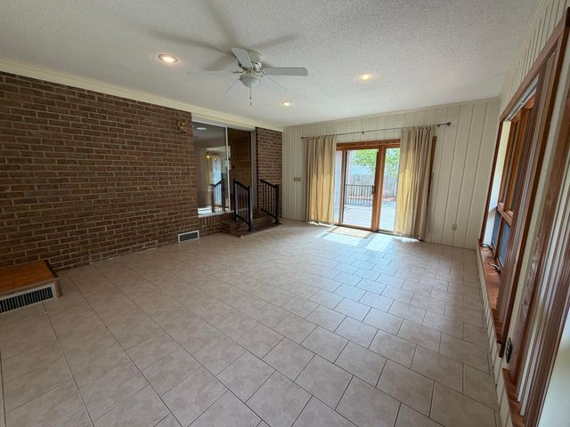 1117 Gilmore Avenue, Holly Hill, SC 29059