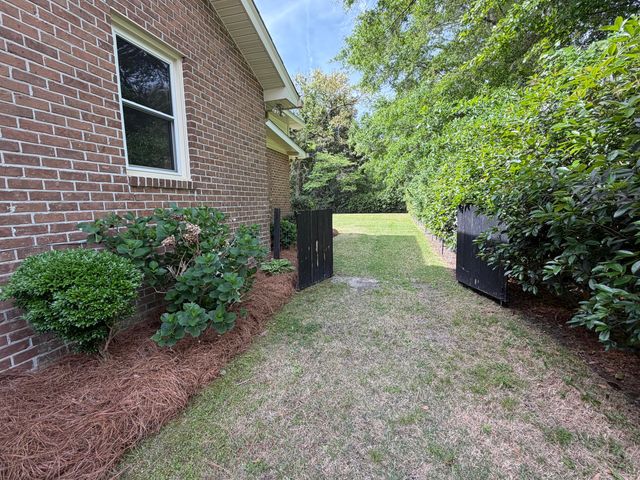 1117 Gilmore Avenue, Holly Hill, SC 29059