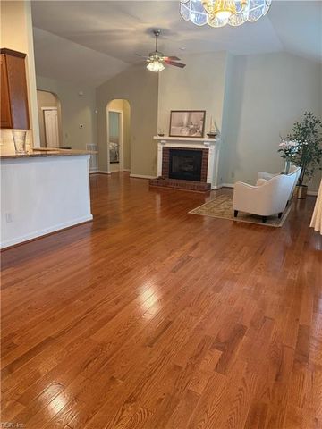 8776 Adams DR E, Suffolk, VA 23433
