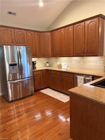 8776 Adams DR E, Suffolk, VA 23433
