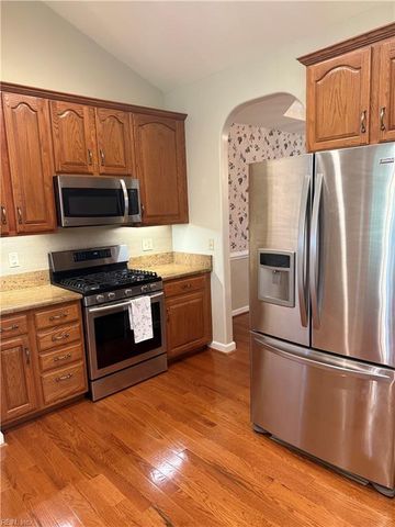 8776 Adams DR E, Suffolk, VA 23433