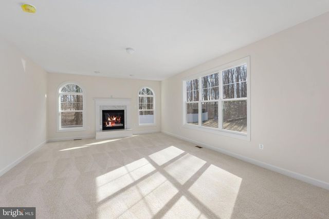 2 BLUEBIRD LN, Stafford, VA 22554