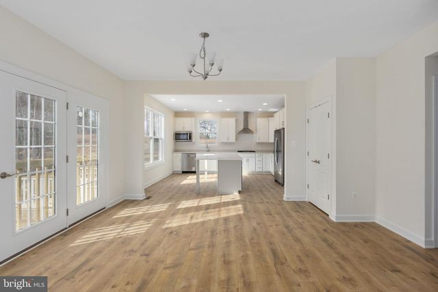 2 BLUEBIRD LN, Stafford, VA 22554