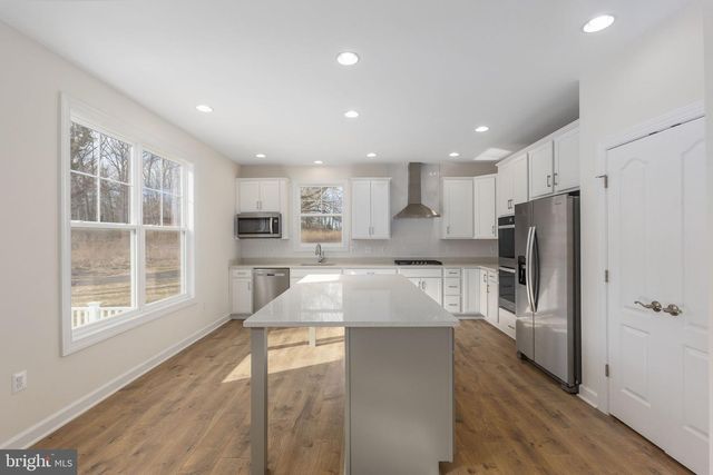 2 BLUEBIRD LN, Stafford, VA 22554