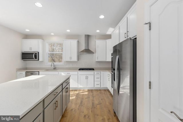 2 BLUEBIRD LN, Stafford, VA 22554