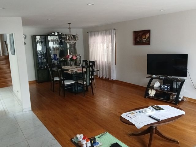 7106 W Schreiber Avenue, Chicago, IL 60631