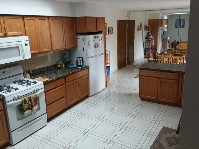 7106 W Schreiber Avenue, Chicago, IL 60631