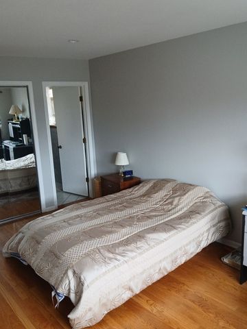 7106 W Schreiber Avenue, Chicago, IL 60631