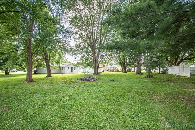 45 Long Drive, Eaton, OH 45320