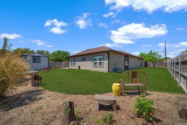 15820 Chippewa, Selma, TX 78154