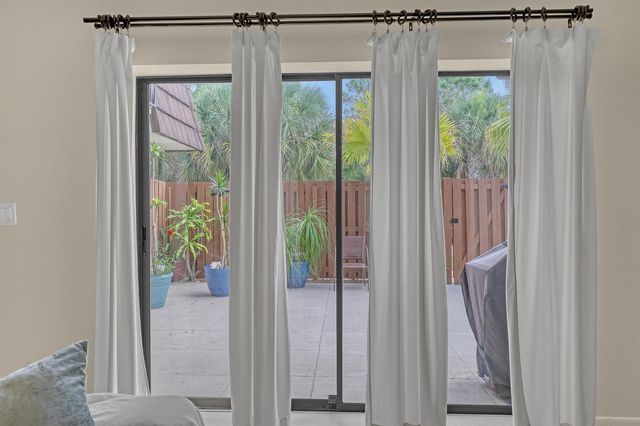 5808 SE Riverboat Drive 304, Stuart, FL 34997