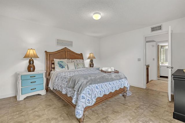 5808 SE Riverboat Drive 304, Stuart, FL 34997