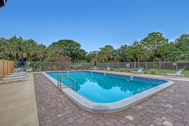 5808 SE Riverboat Drive 304, Stuart, FL 34997