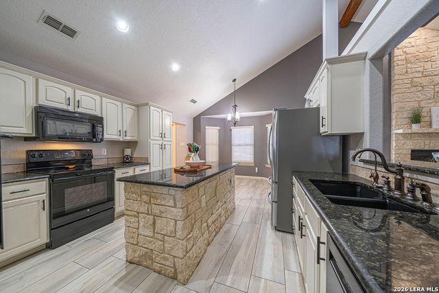 119 SCENIC HILLS, La Vernia, TX 78121