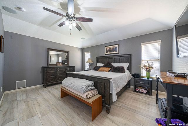 119 SCENIC HILLS, La Vernia, TX 78121