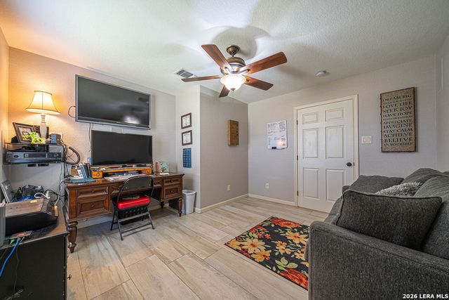 119 SCENIC HILLS, La Vernia, TX 78121