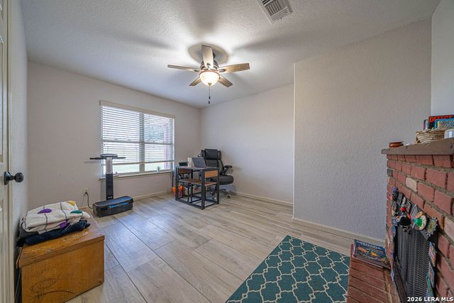 119 SCENIC HILLS, La Vernia, TX 78121