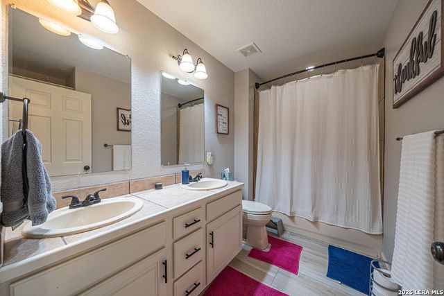 119 SCENIC HILLS, La Vernia, TX 78121