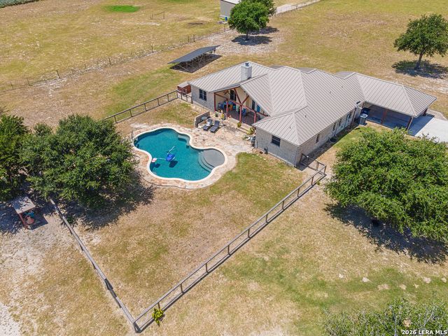 119 SCENIC HILLS, La Vernia, TX 78121