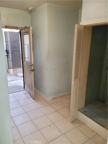 3805 Linden Avenue, Long Beach, CA 90807