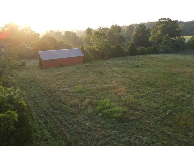 2 Shiloh Canaan Road, Palmyra, TN 37142