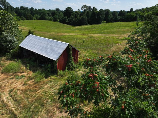 2 Shiloh Canaan Road, Palmyra, TN 37142