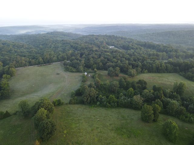 2 Shiloh Canaan Road, Palmyra, TN 37142