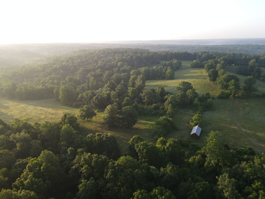 2 Shiloh Canaan Road, Palmyra, TN 37142