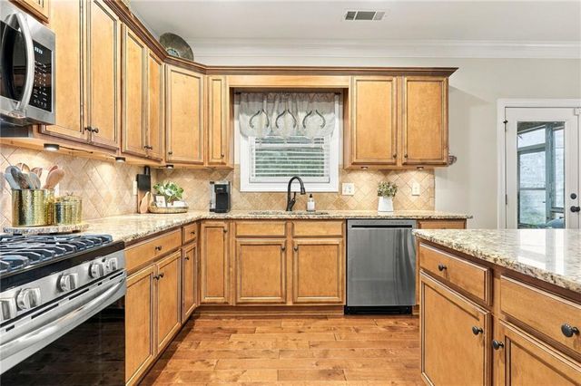 257 S Mountain Brook Way, Ball Ground, GA 30107